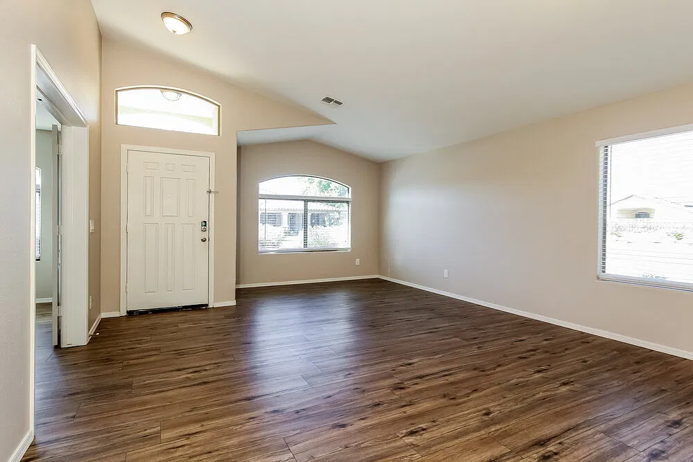 3 bed, 2.0 bath, 2270 sqft, $2,535 — Photo 3