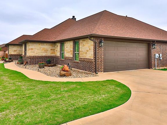 5th image of 225 Cedar Lake Dr