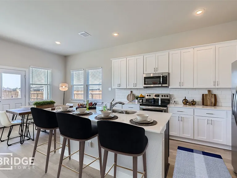 417 Barnwood Ct — Photo 4