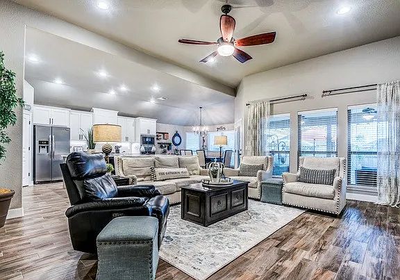 5th image of 1643 Sun Bay Dr