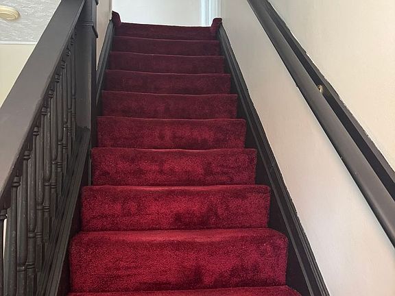 2nd image of 902 W 20th St Floor 2