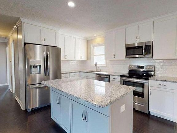 Brand new cabinets, appliances and countertops!