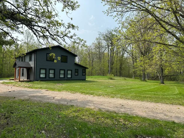 49404 Lake Ave, McGregor, MN 55760