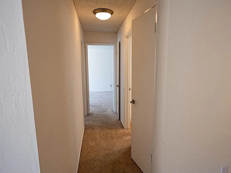 The Cedar 2+1 hallway
