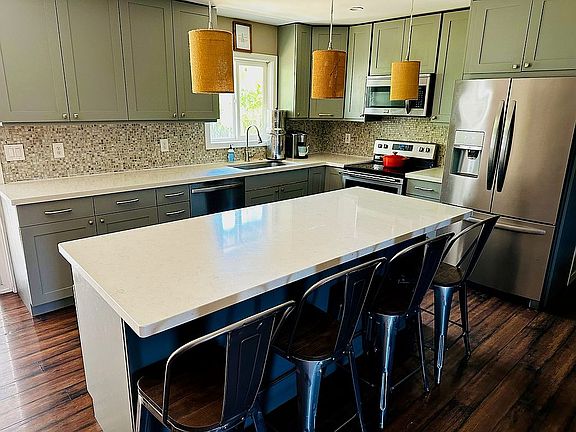 Spacious Kitchen Island
