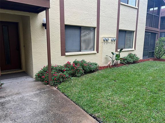 3rd image of 647 Yorkshire Ct APT B