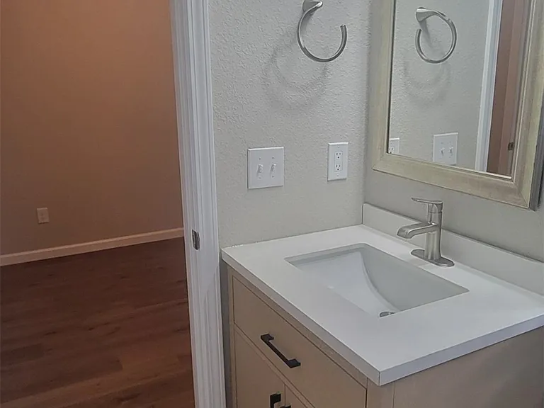 900 N Garfield Ave #1/2 — Photo 10