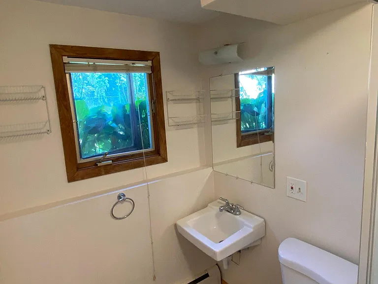 547 Allen Ave — Photo 15