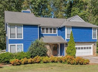 990 Chapman Ln, Stone Mountain, GA 30088