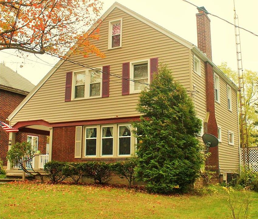 1st image of 377 W 10th St