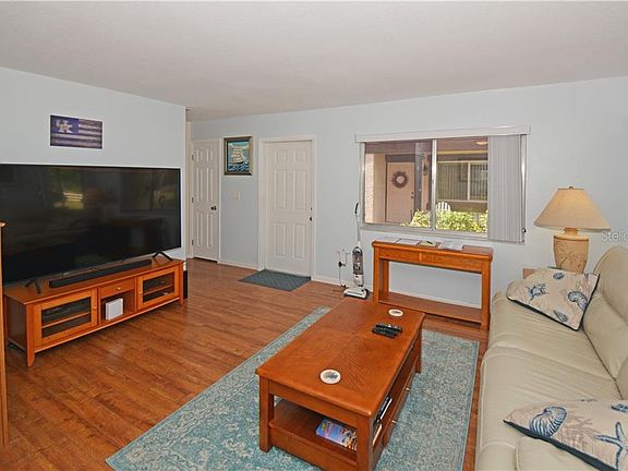2nd image of 2935 Bough Ave Unit B