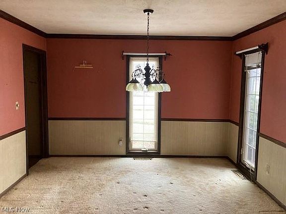 5th image of 557 Merrimak Dr