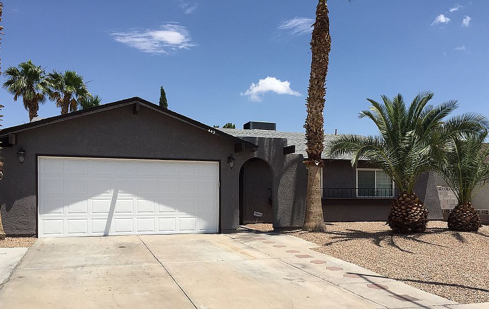 Front of 443 Wheaton Court,