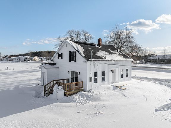 4th image of 139 Billings Road