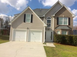 6095 Trotters Cir, Fairburn, GA 30213