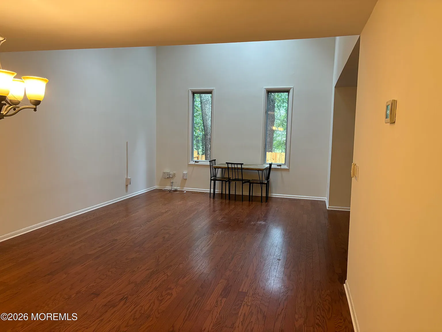 2 bed, 1.5 bath, 1396 sqft, $3,000 — Photo 4