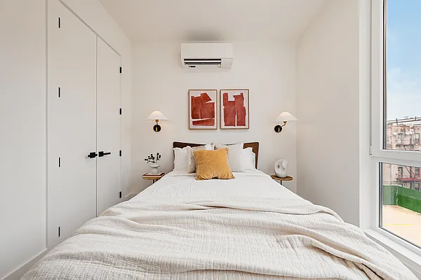 Bedroom, photo 5