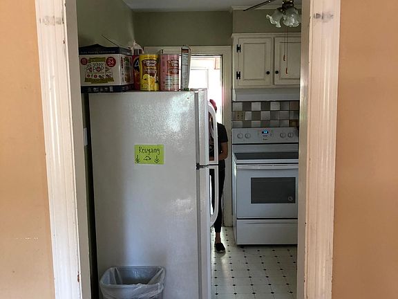 5th image of 1309 Stafford Ave