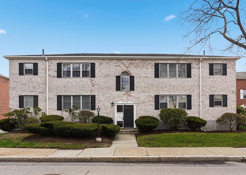 1st image of 207 Lake Shore Rd APT 2
