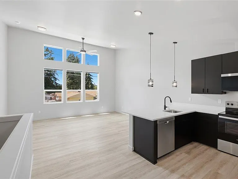 1392 Overlook Ave NW — Photo 19