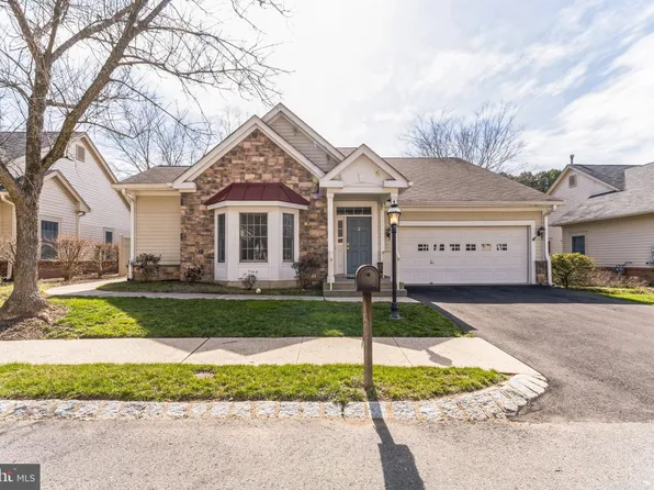 3 Birchwood Ct, Princeton, NJ 08540