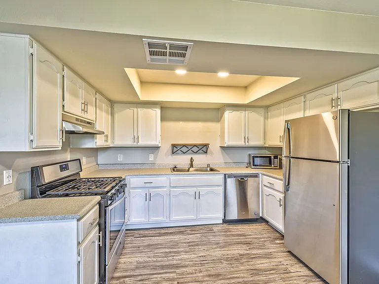 6617 W Tropicana Ave #101 — Photo 11