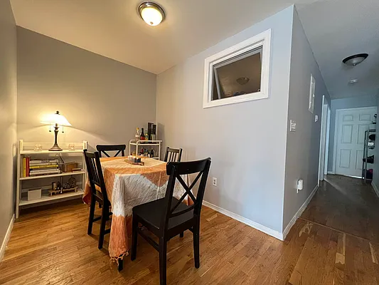 Rented by Rumah Realty Inc | media 9