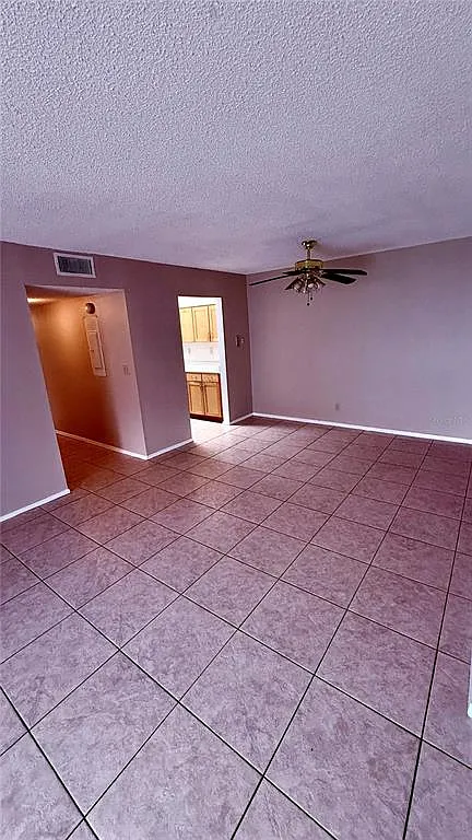 3 bed, 2.0 bath, 1289 sqft, $1,350 — Photo 3