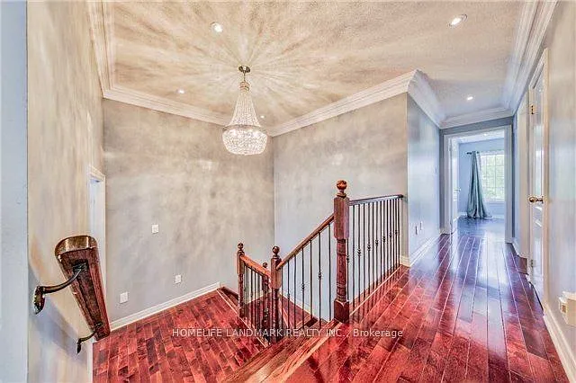 135 Rushworth Dr — Photo 10