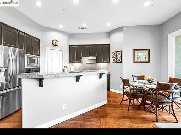 3rd image of 783 Waterville Dr