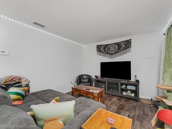 5th image of 1129 Marquette Ct