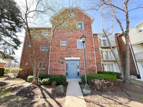 1330 Cunat Ct APT 1C, Lake In The Hills, IL 60156