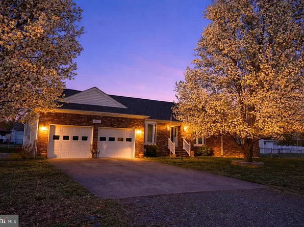 241 Potomac Ln, Colonial Beach, VA 22443