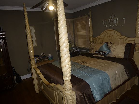 4th image of 115 Cheshire Pl