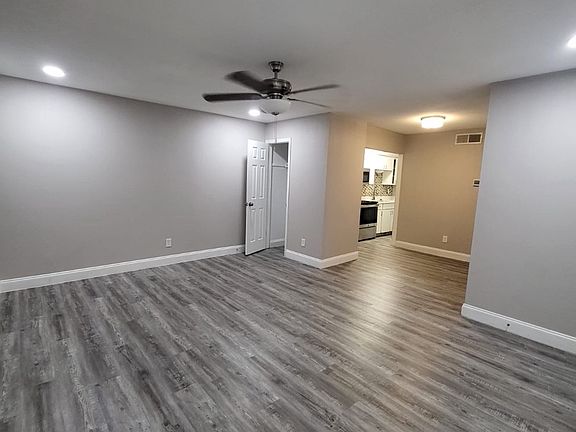 3rd image of 7140 San Mateo Blvd #165