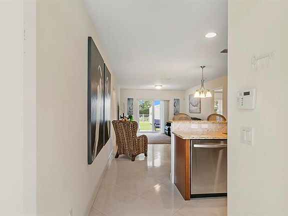 4th image of 8545 Sunset Dr