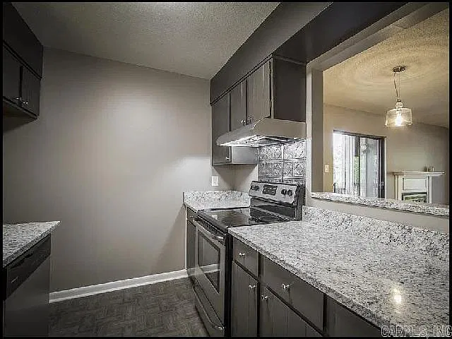 2 bed, 2.0 bath, 1050 sqft, $1,100 — Photo 4