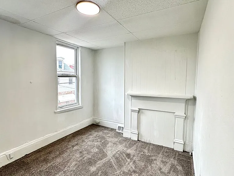 245 Ella St — Photo 8
