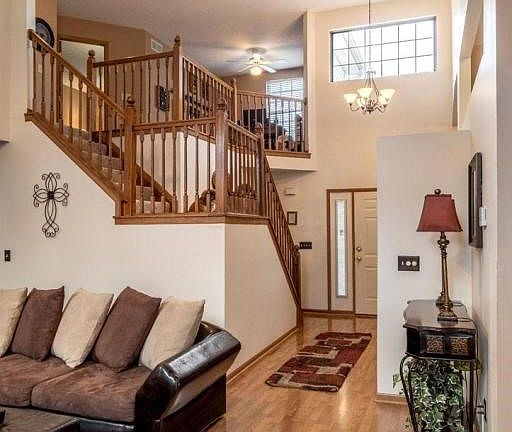 3rd image of 284 Essex Pl