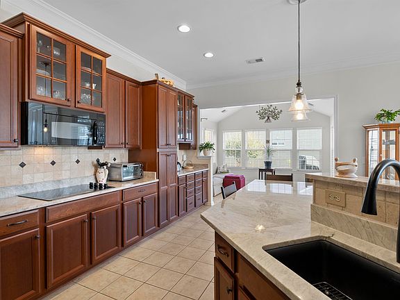 5th image of 300 Allendale Abbey Ln