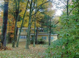 29 Pico Rd, Clifton Park, NY 12065