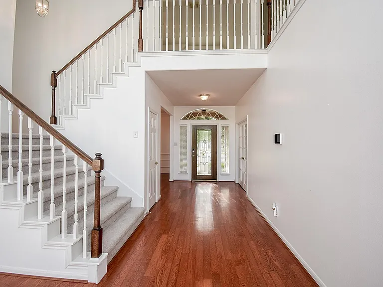 2719 Mossy Log Ct — Photo 9