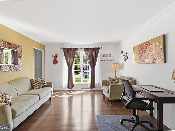 3rd image of 2004 Royal Fern Ct