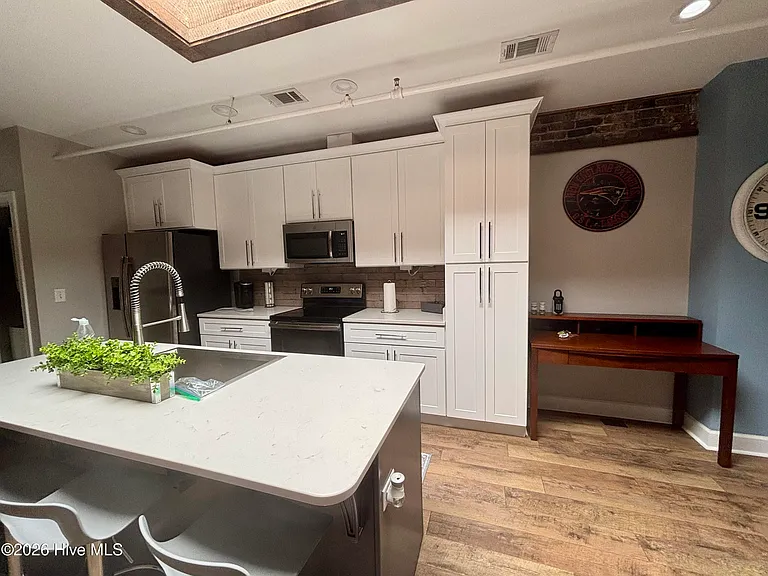 1118 Broad St #B — Photo 13