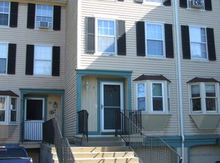 7 Rising Trail Dr, Middletown, CT 06457