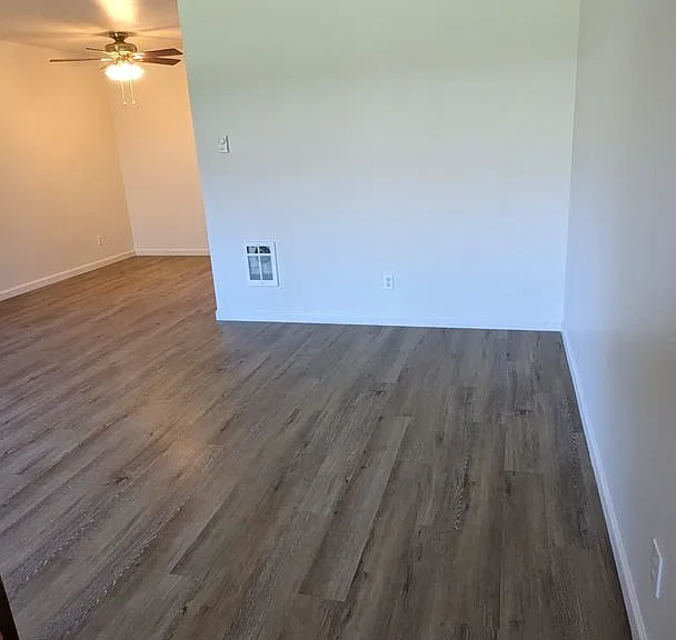 Bel Air Apartments — Photo 35