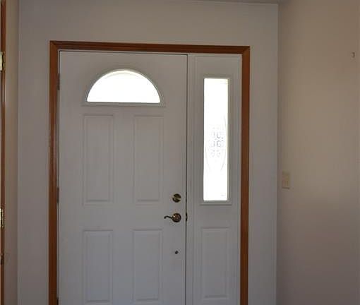 3rd image of 2328 Kiowa Ct