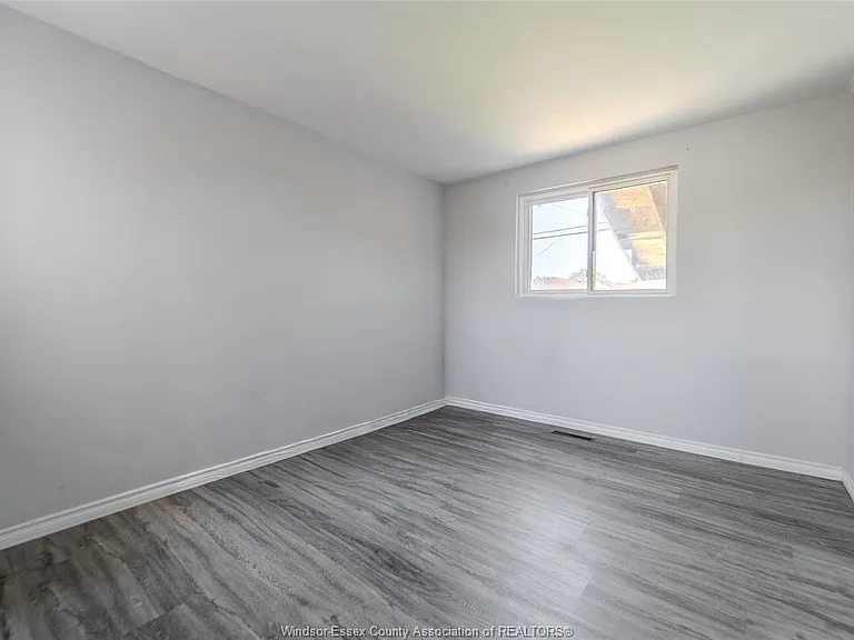 1124 Mercer St — Photo 11