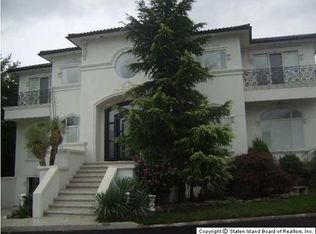 55 Nicolosi Dr, Staten Island, NY 10312
