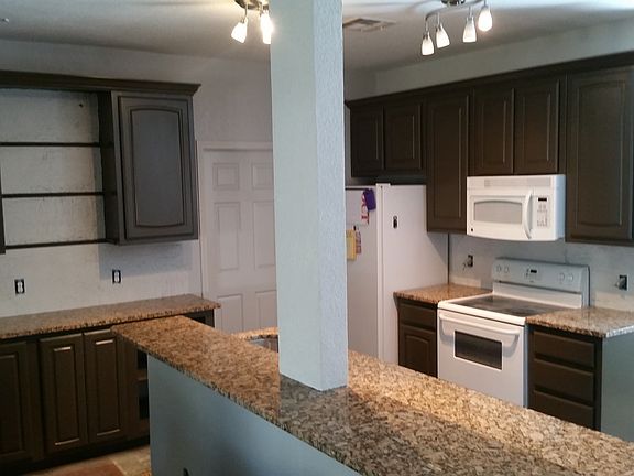 3rd image of 12818 Meadow Trl